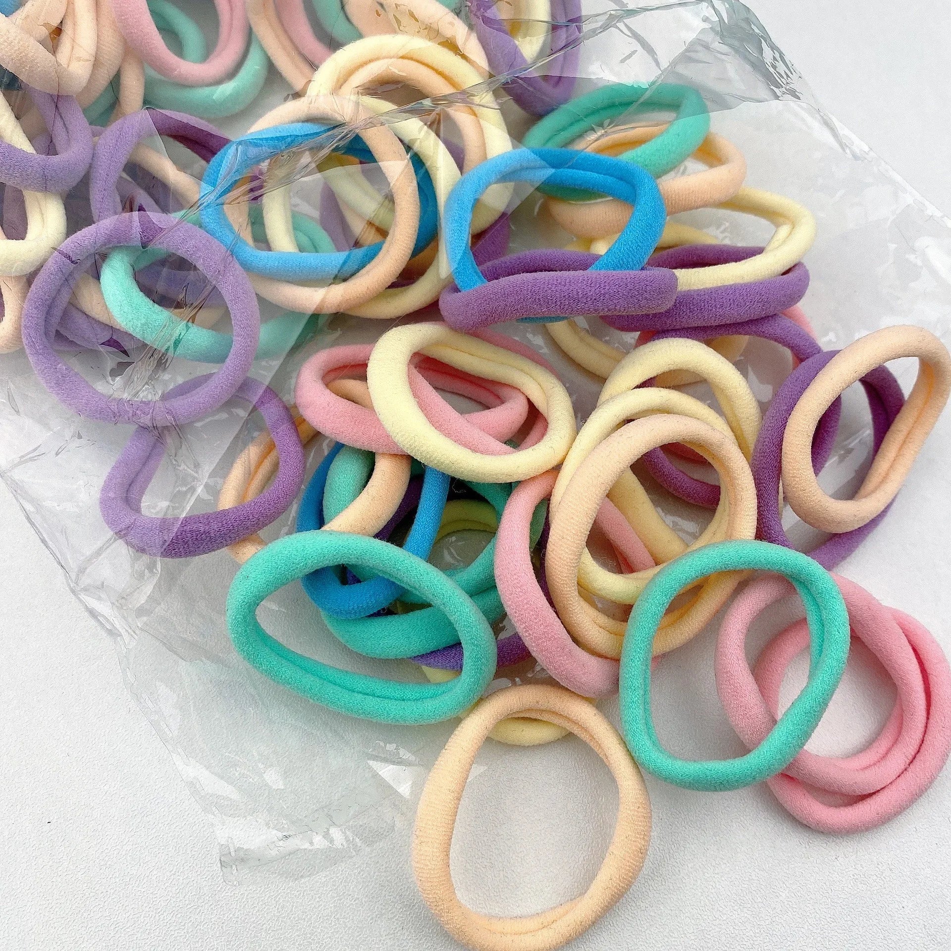 Fashionable and High Elastic Rubber Bands For Women's Headbands Sports Headbands Headwear Decorations High-Quality Headbands