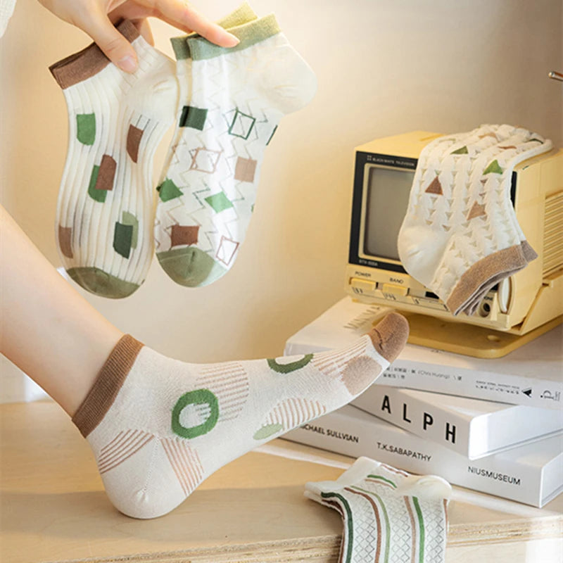 5 Pairs Letter Print Socks Comfy & Breathable Sports Short Socks Women's Stockings & Hosiery Soft & Comfy All-match Short Socks - Waraqah