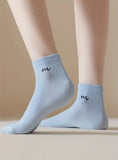 5 Pairs Letter Print Socks Comfy & Breathable Sports Short Socks Women's Stockings & Hosiery Soft & Comfy All-match Short Socks - Waraqah